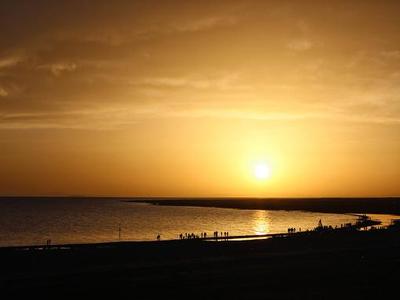 青海湖（二郎剑）金沙湾 祁连 卓尔山 门源 坎布拉风景区 4天旅游行程